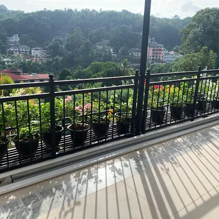 Luxury Apartment The Walkers Nest Kandy Exterior photo